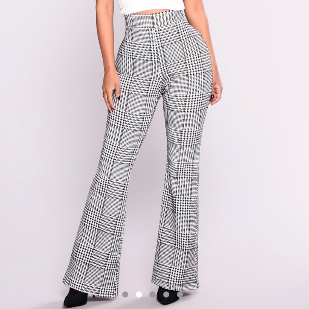 Fashion Nova “Houndstooth” Wide Leg Trouser Pants